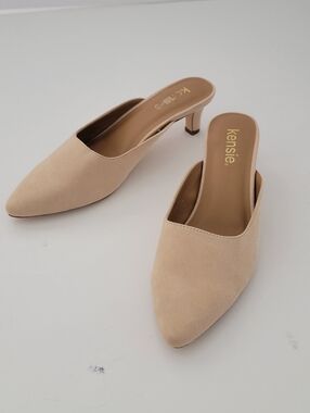 kensie Beige Pointed-Toe Mule Heels Size 7